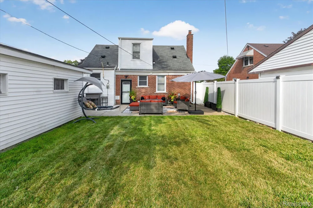 8063 Pelham Road Allen Park City, MI 48101