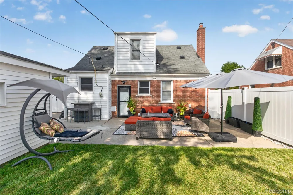 8063 Pelham Road Allen Park City, MI 48101