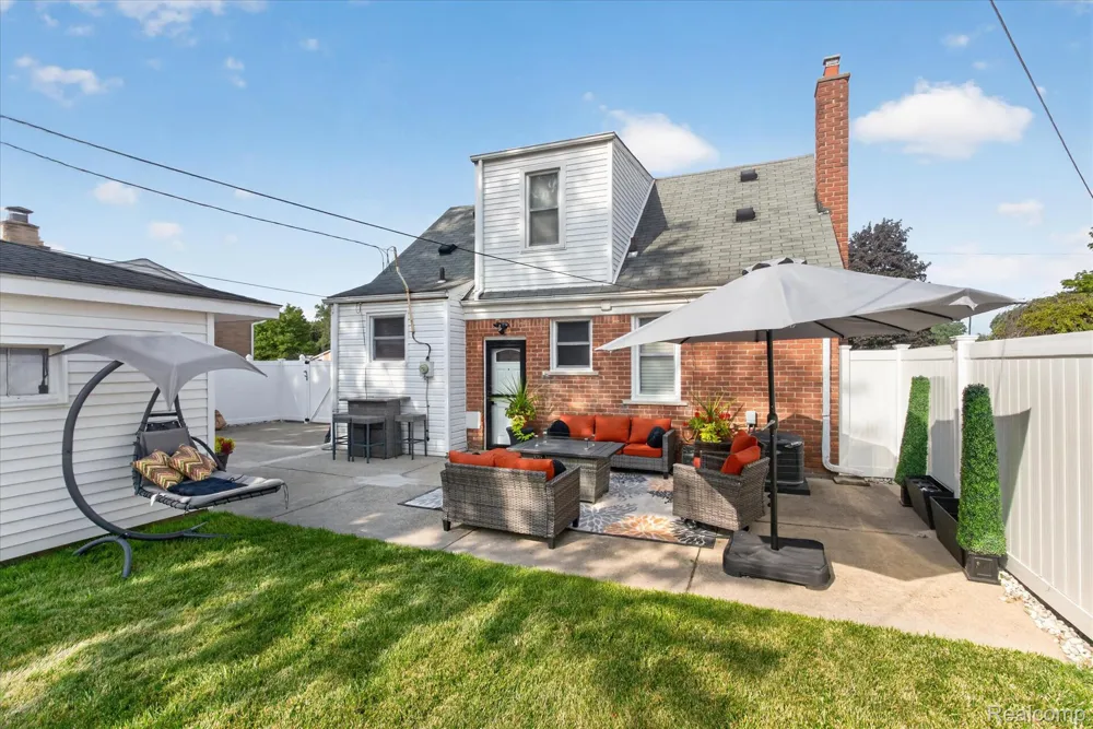 8063 Pelham Road Allen Park City, MI 48101