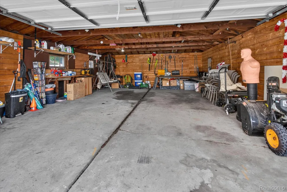 8063 Pelham Road Allen Park City, MI 48101