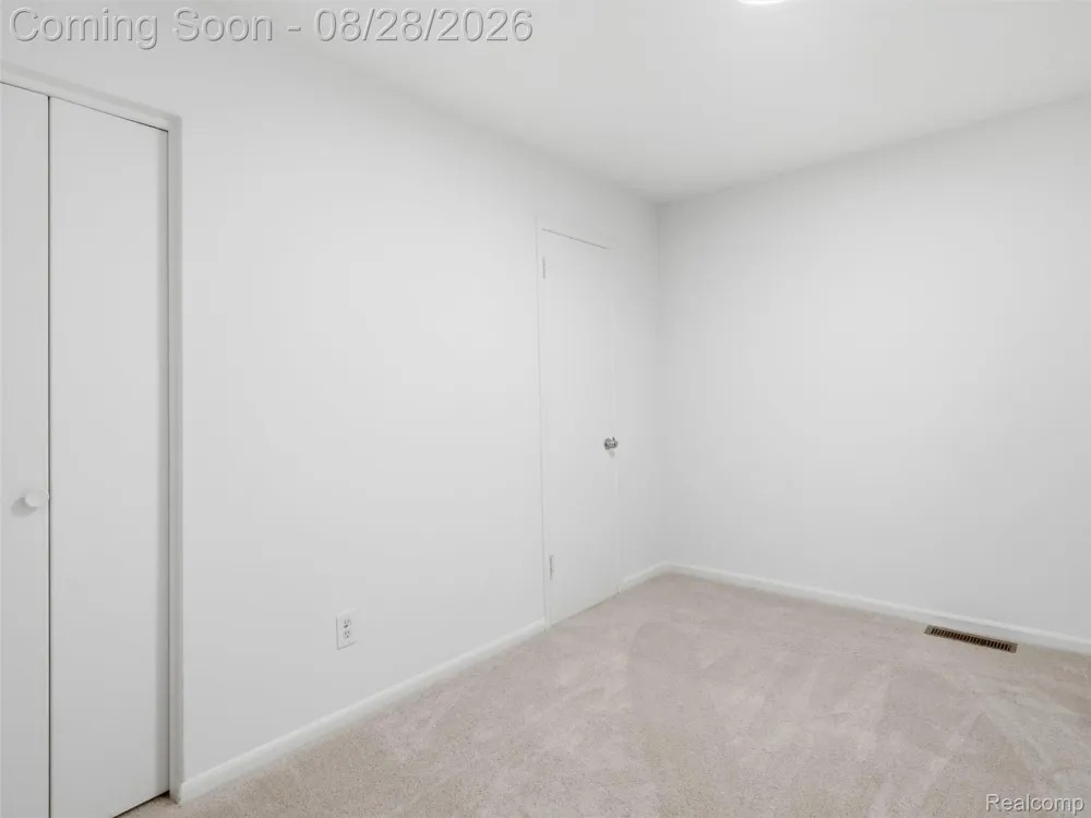 1640 Nottingham Drive Madison Heights City, MI 48071