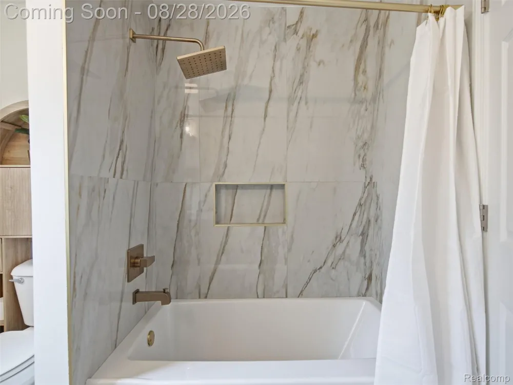 1640 Nottingham Drive Madison Heights City, MI 48071