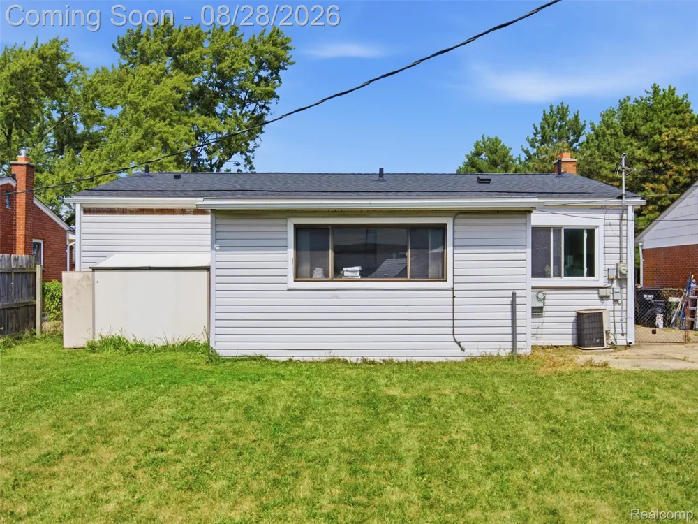 1640 Nottingham Drive Madison Heights City, MI 48071