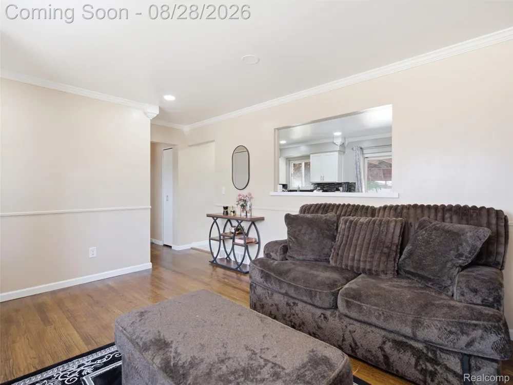 4220 Wall Avenue Allen Park City, MI 48101