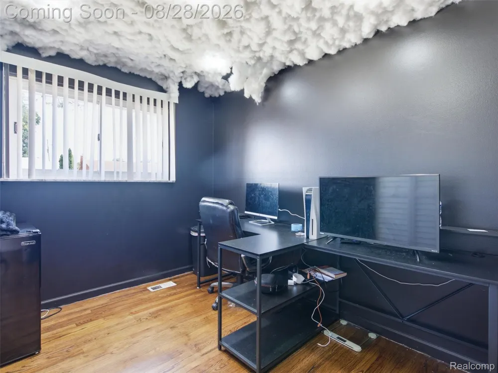 4220 Wall Avenue Allen Park City, MI 48101