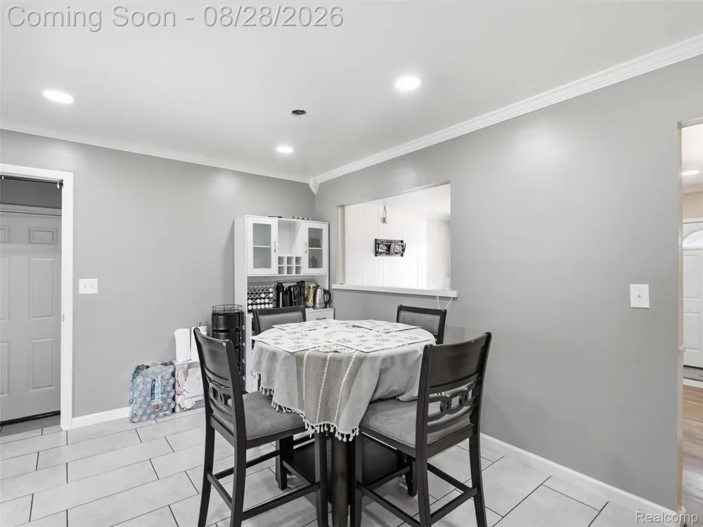 4220 Wall Avenue Allen Park City, MI 48101