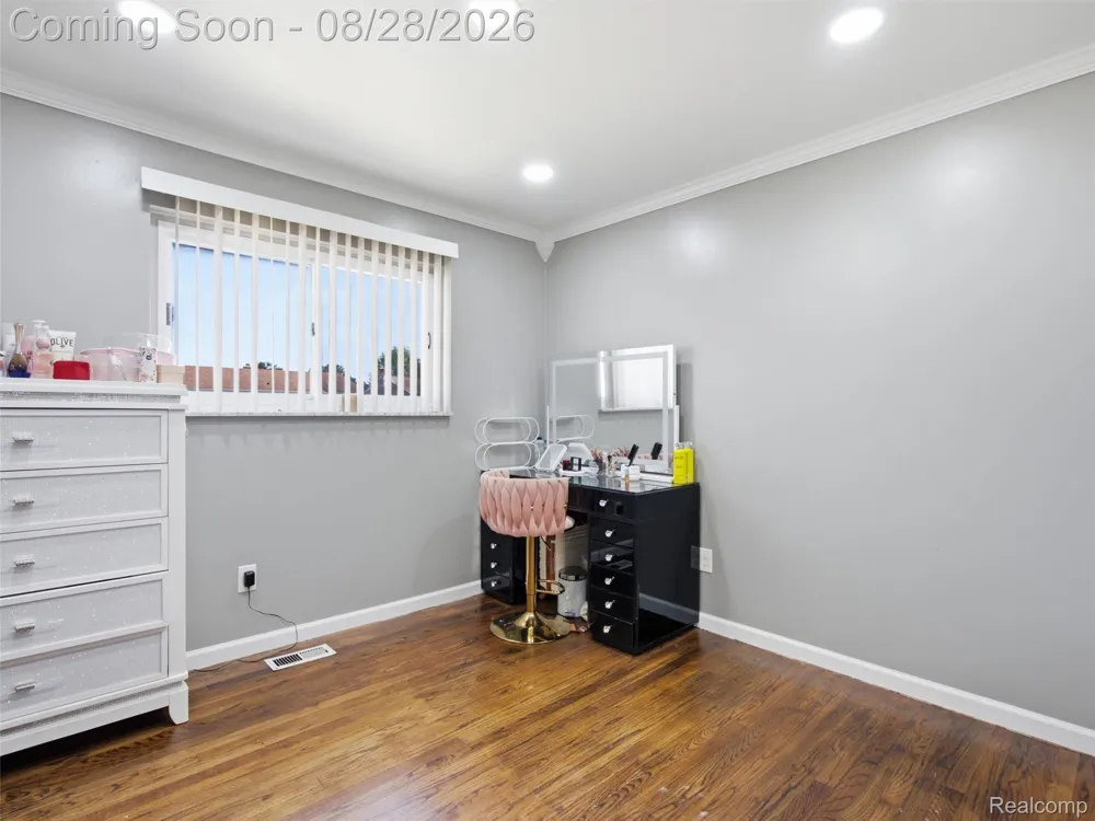 4220 Wall Avenue Allen Park City, MI 48101