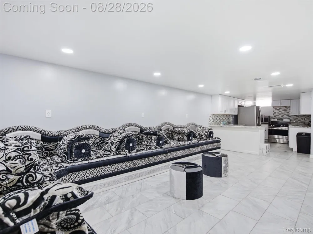 4220 Wall Avenue Allen Park City, MI 48101