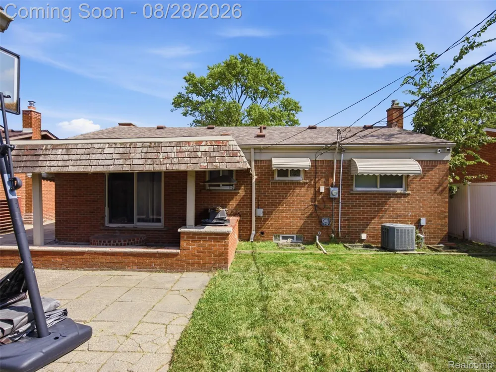 4220 Wall Avenue Allen Park City, MI 48101