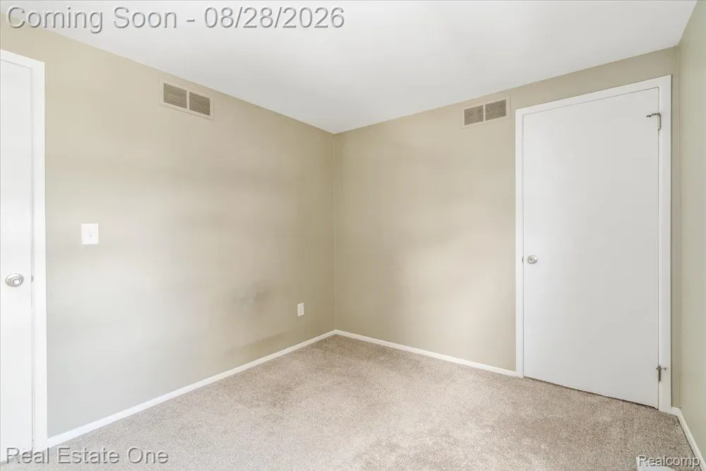 7004 HARVARD LANE Canton Charter Township, MI 48187