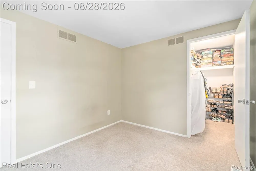 7004 HARVARD LANE Canton Charter Township, MI 48187