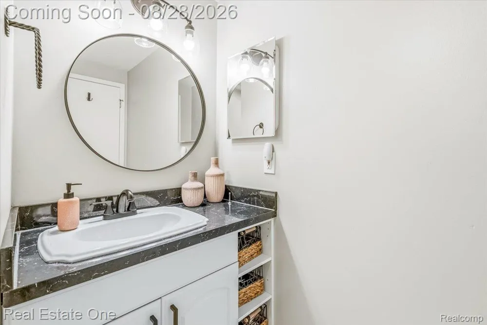 7004 HARVARD LANE Canton Charter Township, MI 48187