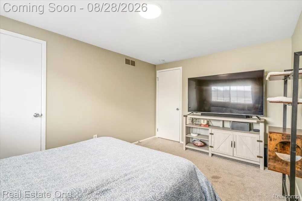 7004 HARVARD LANE Canton Charter Township, MI 48187