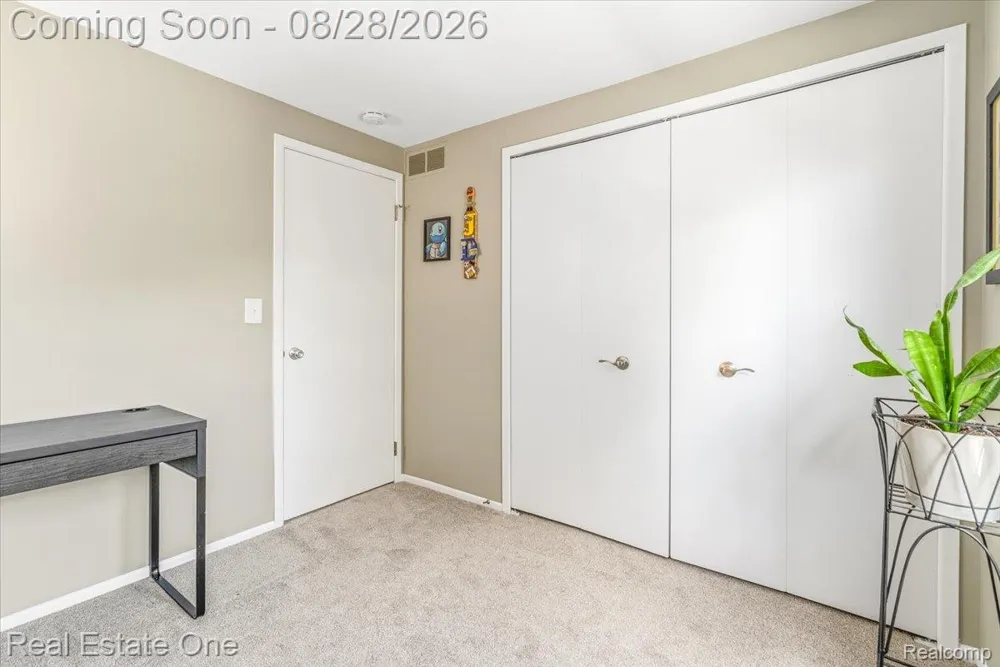 7004 HARVARD LANE Canton Charter Township, MI 48187