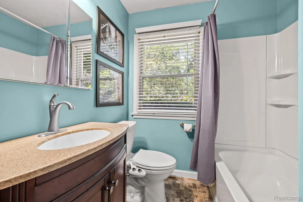 6235 Rowley Boulevard Waterford Charter Township, MI 48329