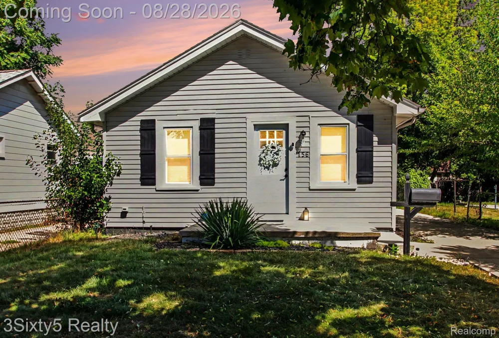 156 W Brickley Avenue Hazel Park City, MI 48030