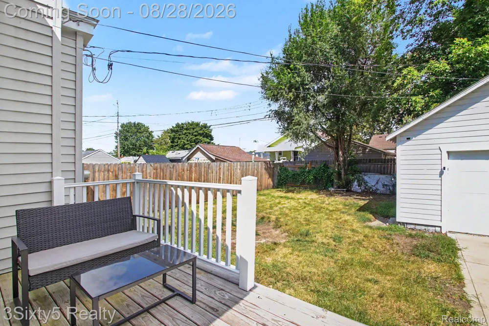156 W Brickley Avenue Hazel Park City, MI 48030