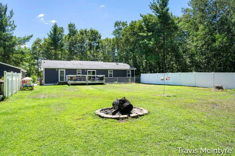 20392 Gates Road Reynolds Township, MI 49329