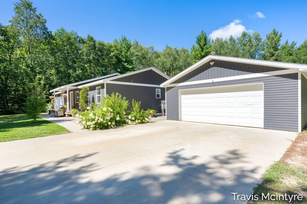 20392 Gates Road Reynolds Township, MI 49329