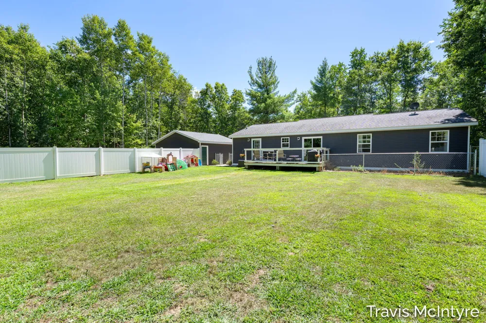 20392 Gates Road Reynolds Township, MI 49329