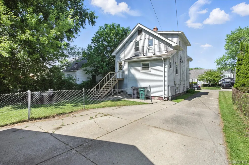 306 Kenwood Avenue Royal Oak City, MI 48067