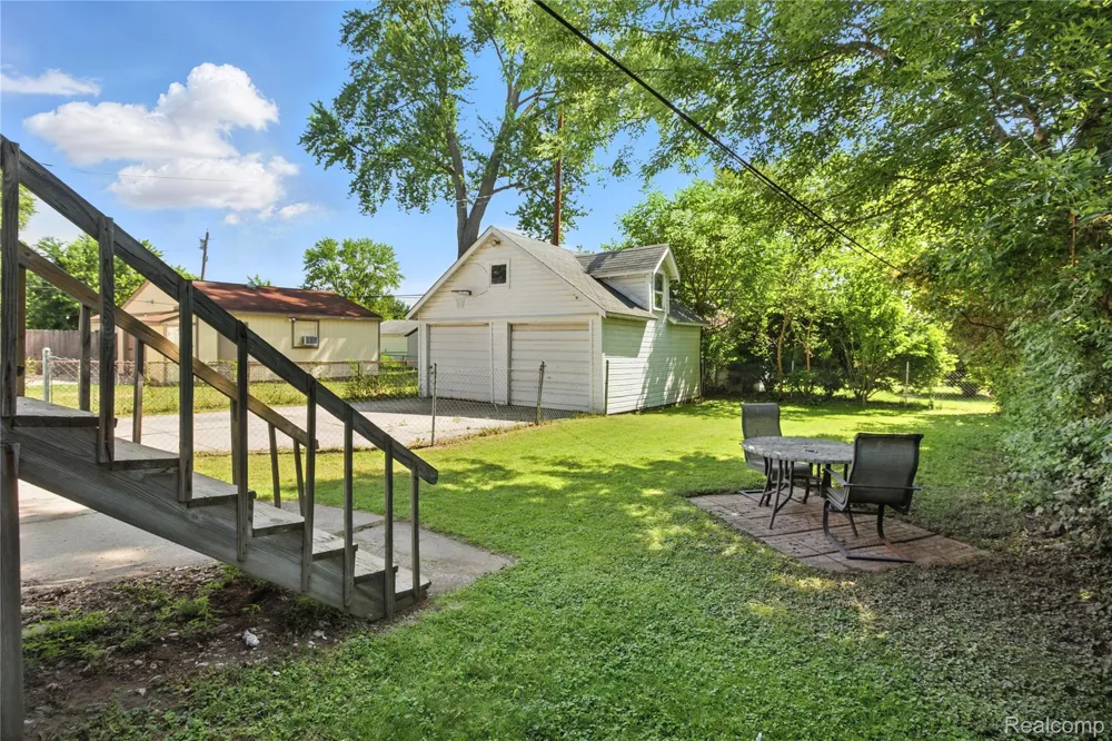 306 Kenwood Avenue Royal Oak City, MI 48067