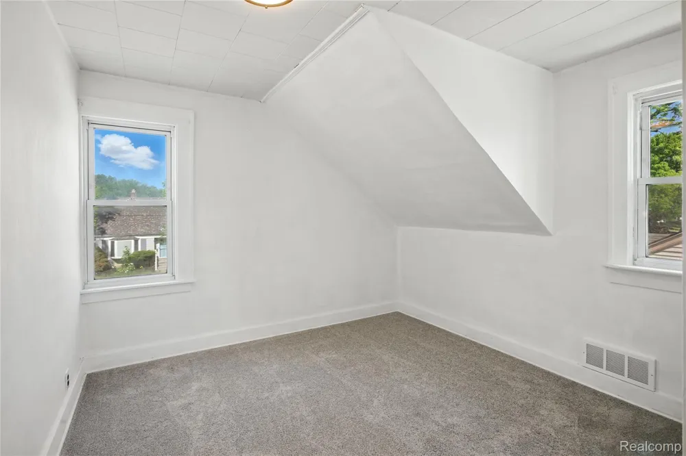 306 Kenwood Avenue Royal Oak City, MI 48067