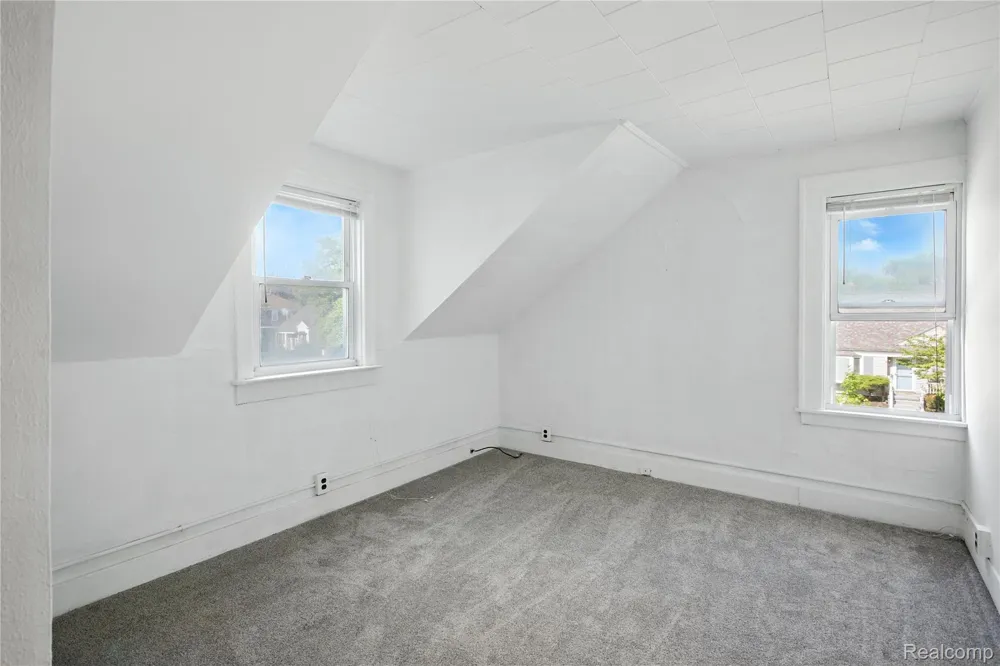 306 Kenwood Avenue Royal Oak City, MI 48067