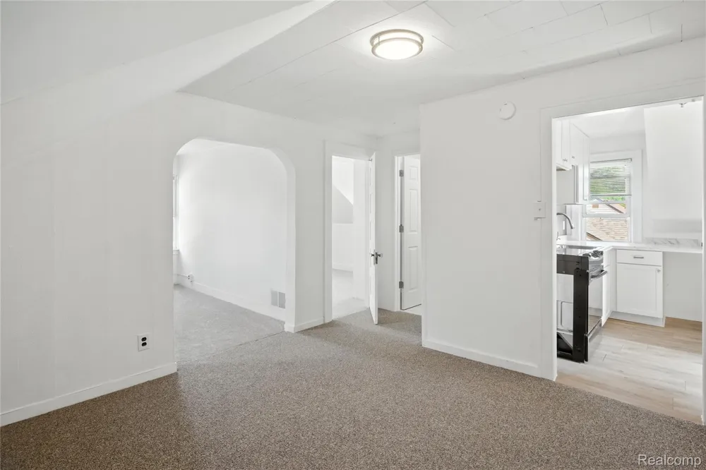 306 Kenwood Avenue Royal Oak City, MI 48067