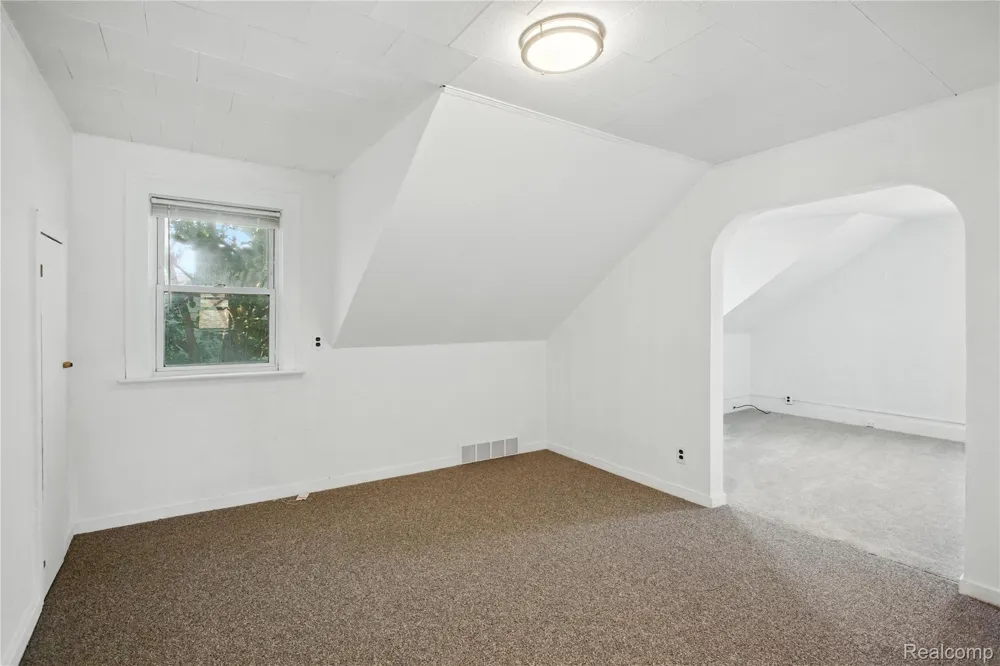 306 Kenwood Avenue Royal Oak City, MI 48067