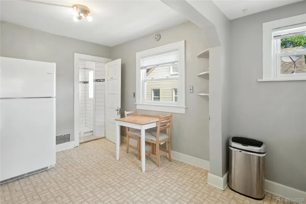 306 Kenwood Avenue Royal Oak City, MI 48067