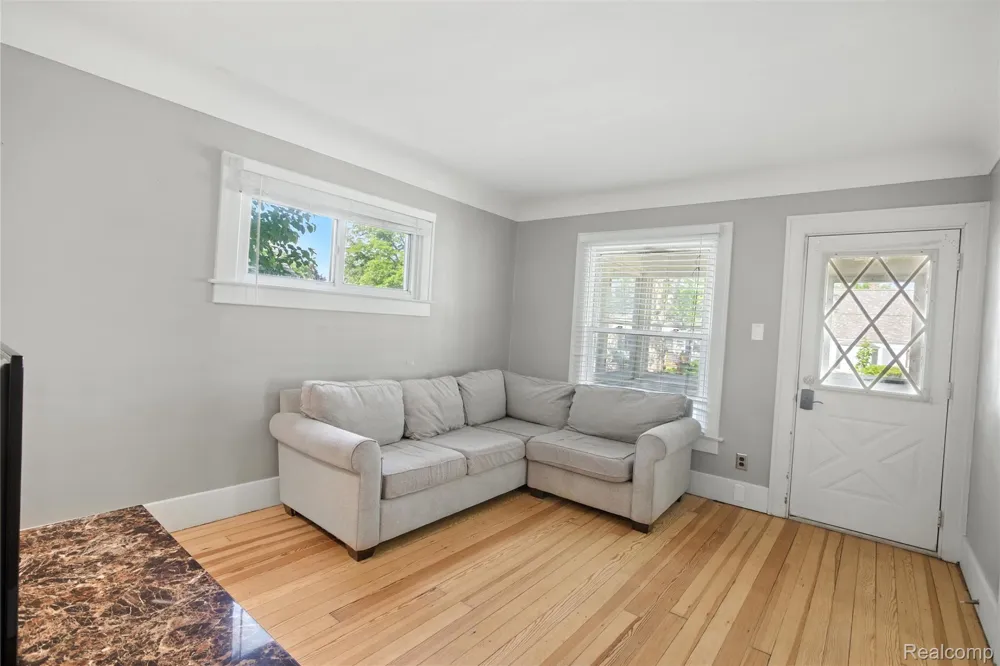 306 Kenwood Avenue Royal Oak City, MI 48067