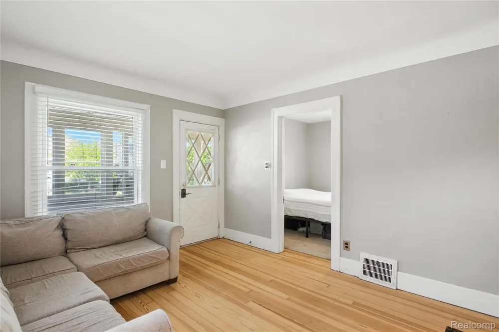 306 Kenwood Avenue Royal Oak City, MI 48067