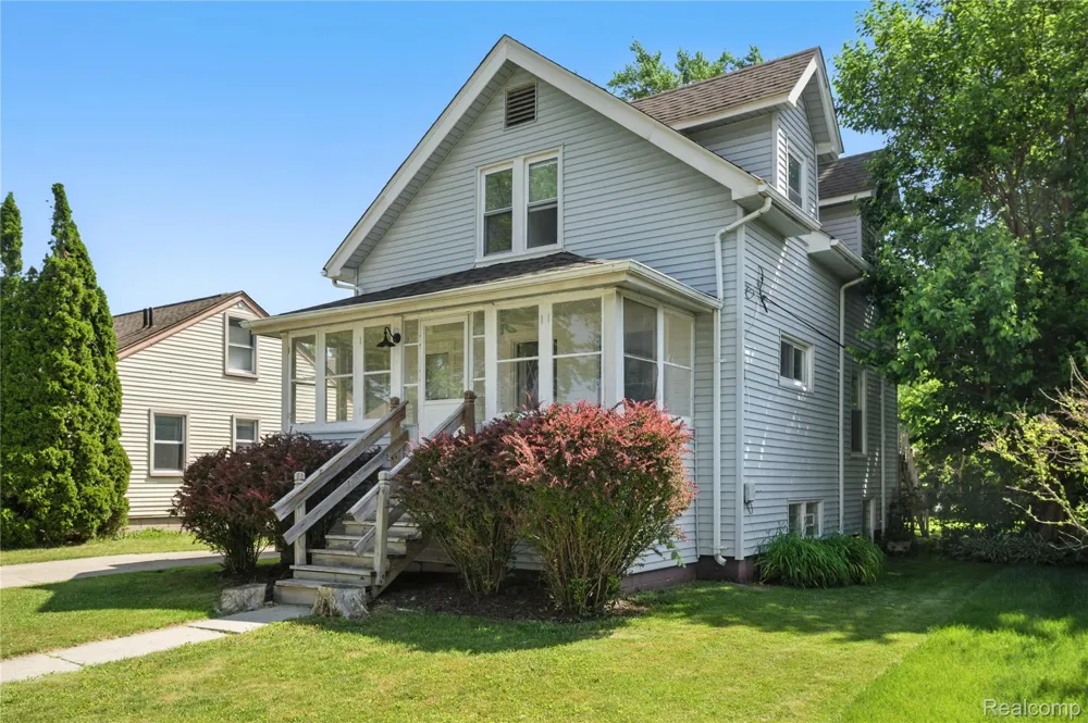 306 Kenwood Avenue Royal Oak City, MI 48067