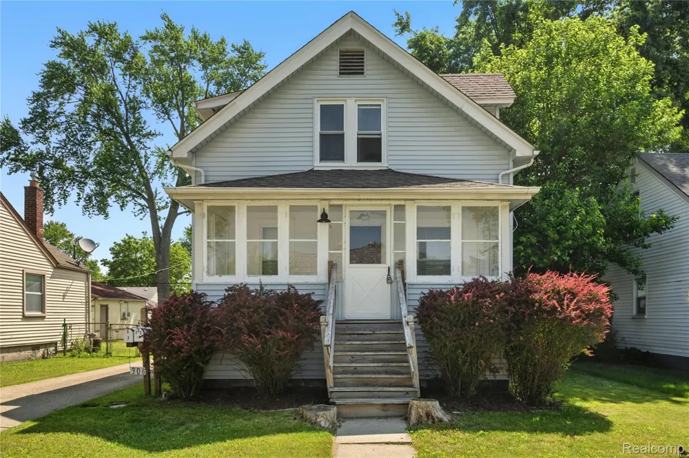 306 Kenwood Avenue Royal Oak City, MI 48067