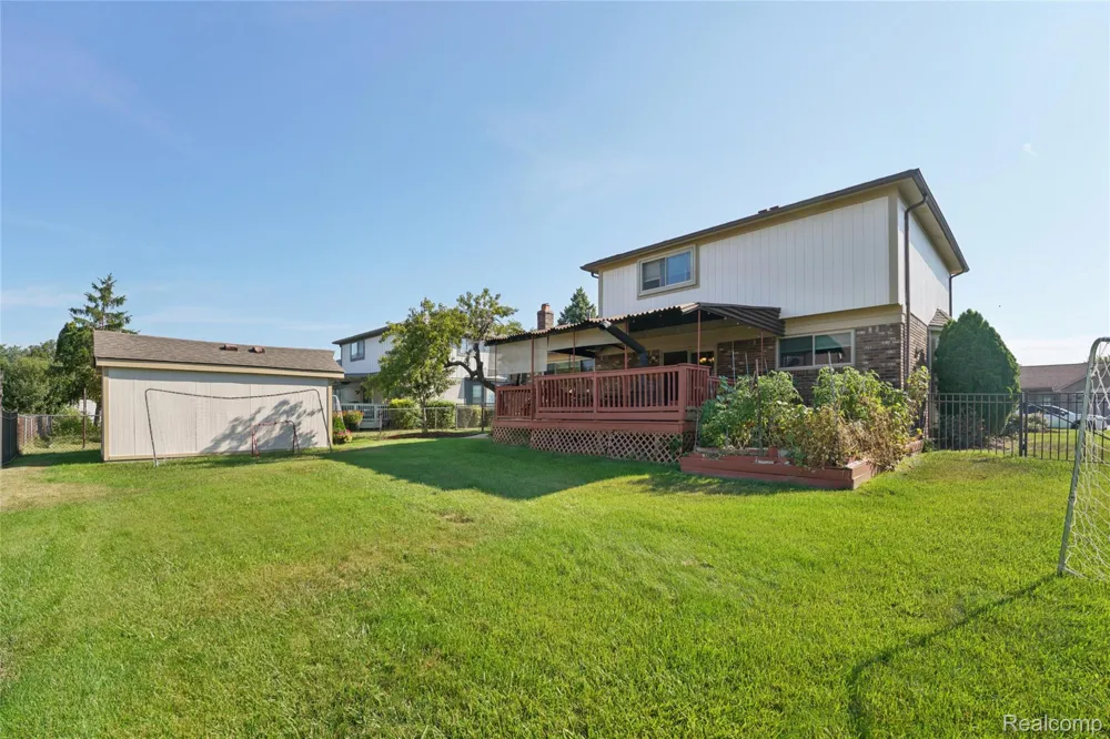 39719 Lembke Drive Sterling Heights City, MI 48313