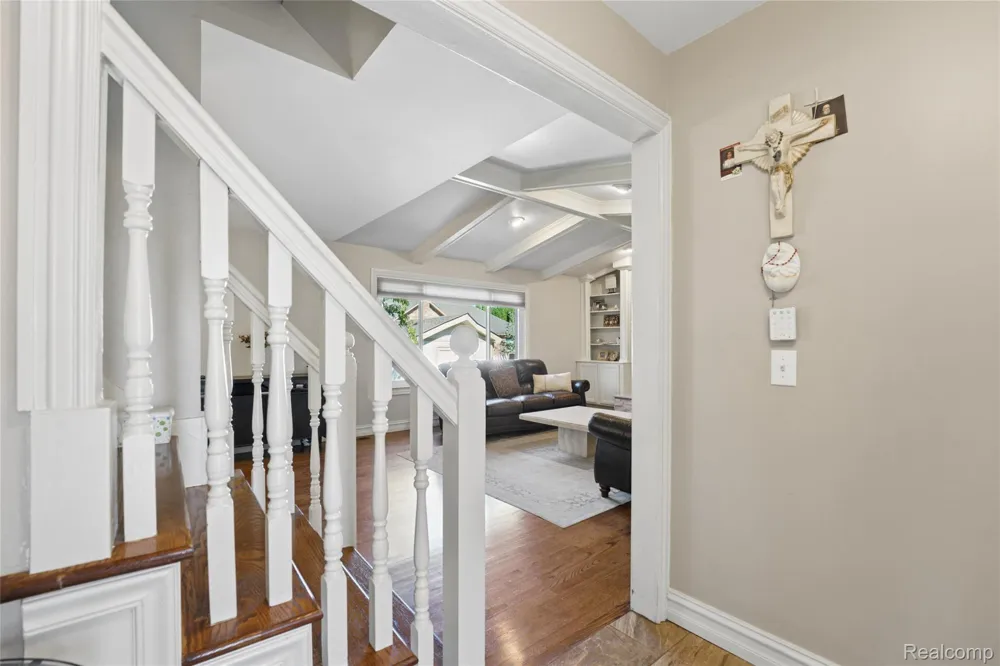 39719 Lembke Drive Sterling Heights City, MI 48313