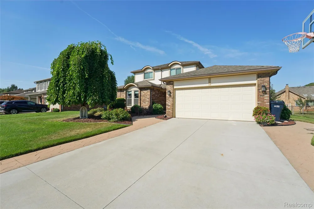 39719 Lembke Drive Sterling Heights City, MI 48313