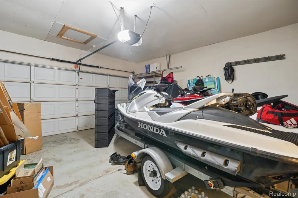 39719 Lembke Drive Sterling Heights City, MI 48313