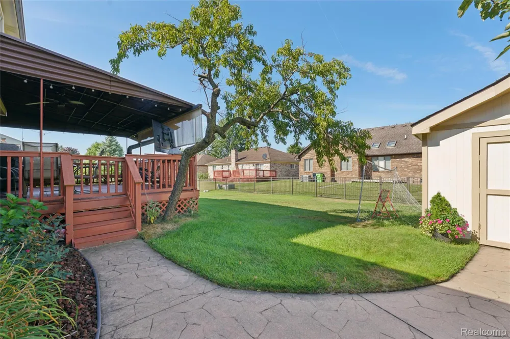 39719 Lembke Drive Sterling Heights City, MI 48313