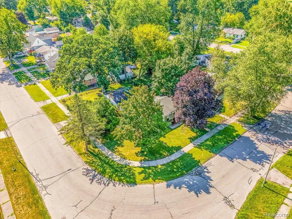 1482 Blossom Avenue Ypsilanti Charter Township, MI 48198