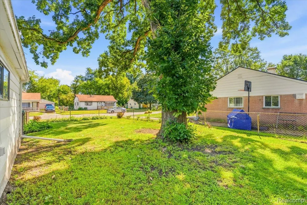 1482 Blossom Avenue Ypsilanti Charter Township, MI 48198