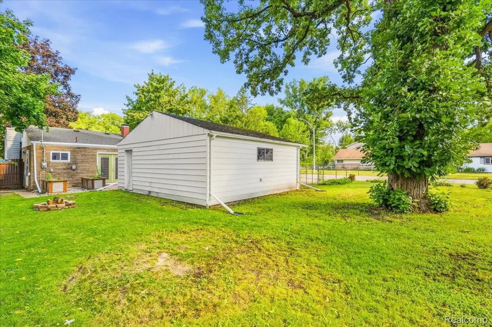 1482 Blossom Avenue Ypsilanti Charter Township, MI 48198