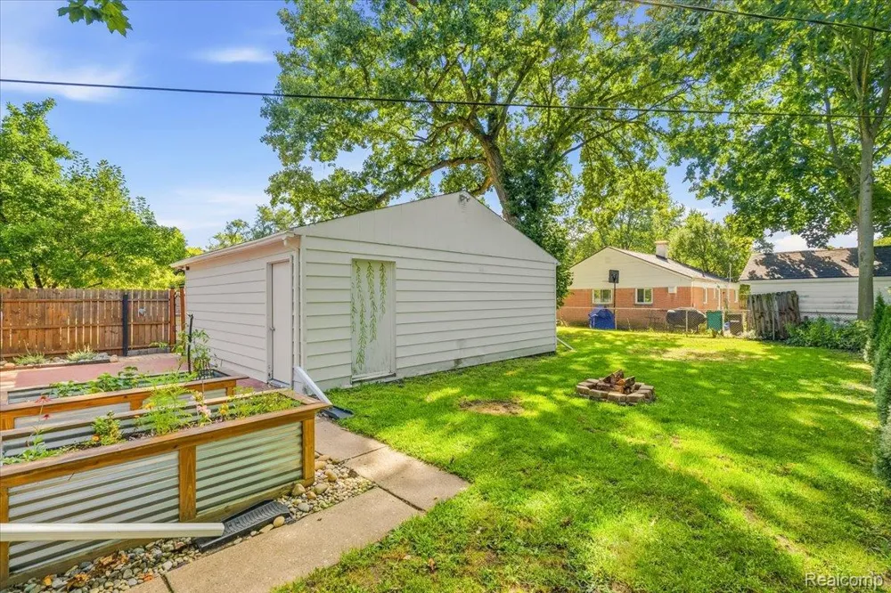 1482 Blossom Avenue Ypsilanti Charter Township, MI 48198