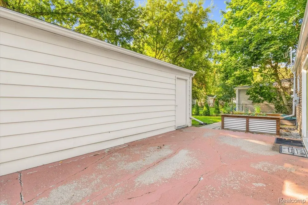 1482 Blossom Avenue Ypsilanti Charter Township, MI 48198