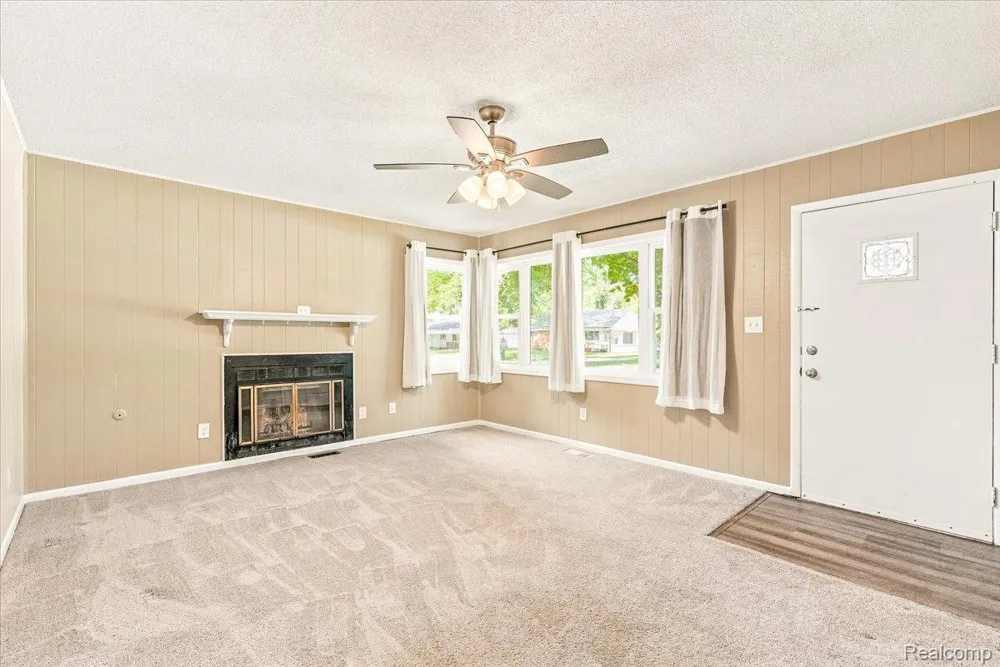 1482 Blossom Avenue Ypsilanti Charter Township, MI 48198