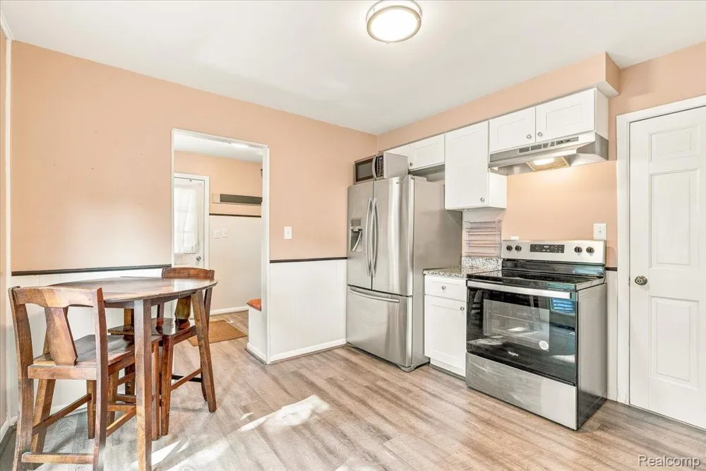 1482 Blossom Avenue Ypsilanti Charter Township, MI 48198