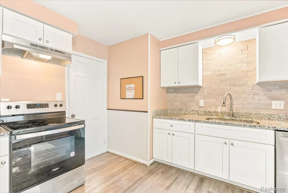 1482 Blossom Avenue Ypsilanti Charter Township, MI 48198