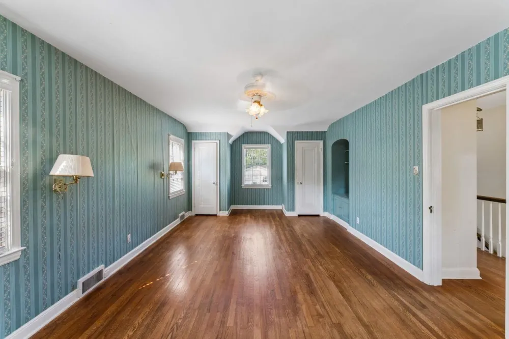 9044 S Saginaw Street Grand Blanc Charter Township, MI 48439