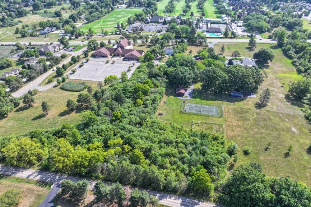 9044 S Saginaw Street Grand Blanc Charter Township, MI 48439